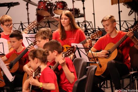 Koncert orkestrov in pevskega zbora Glasbene šole Kamnik  (21)